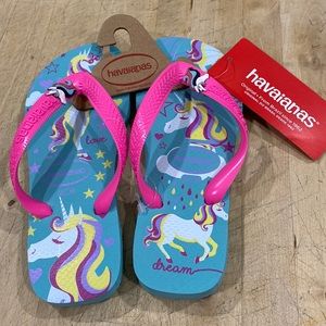 NWT Havaianas size 3/4